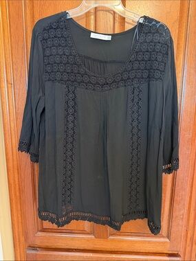 Solitaire Black Crochet-Trim Peasant Tunic